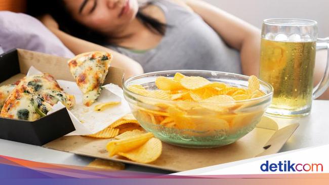 5 Cara Atasi Food Coma, Anti Ngantuk Usai Makan Banyak