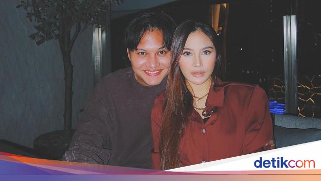 Jago Masak! Ini Momen Mahalini Masak bareng Rizky Febian