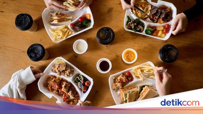 Apa Benar Jam 12 Jadi Waktu Terbaik untuk Makan Siang?