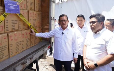 Mendag Budi Amankan Produk Keramik Ilegal Rp9,8 M di Surabaya