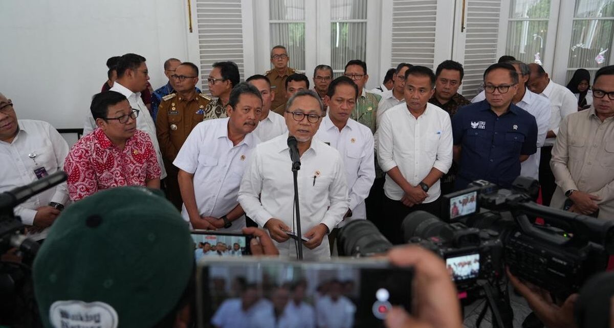 Menko Zulhas Tegaskan Distribusi Pupuk ke Petani Harus Tepat Waktu