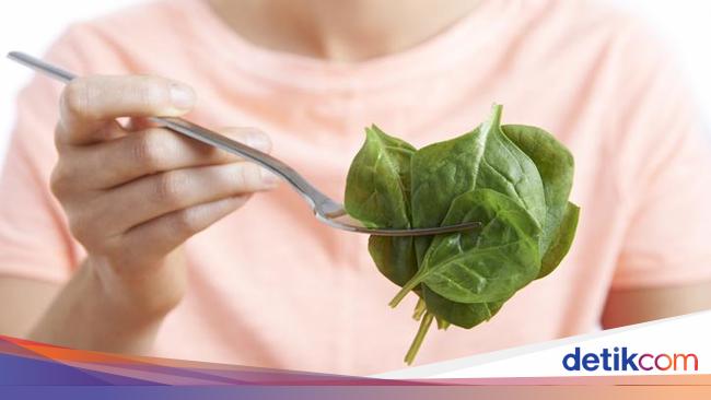 9 Makanan Tinggi Kandungan Air Ini Bantu Hidrasi Tubuh