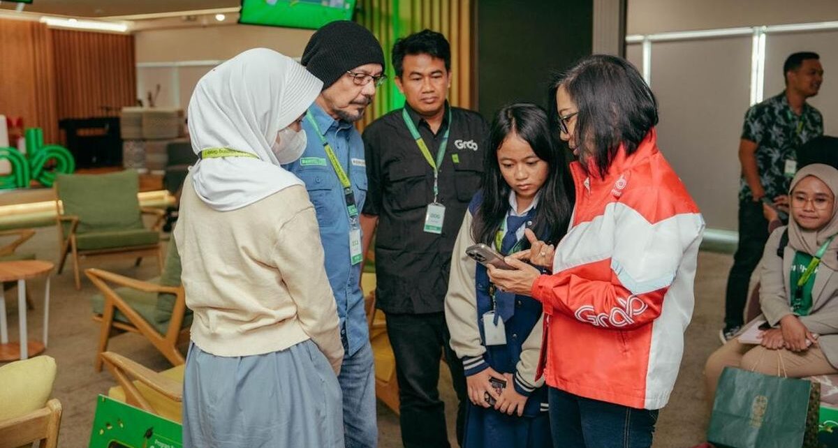 Tutup 2024, Grab Salurkan US$1 Juta untuk Pelaku Transportasi dan UMKM