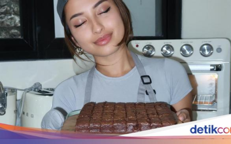 Jennifer Coppen Makin Jago Buat Brownies hingga Cookies