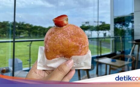 Ini Donat Kaca yang Lagi Viral, Renyah Legitnya Nagih!