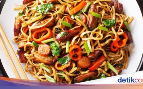 Resep Mie Goreng Ayam dan Sosis yang Gurih Mulur Untuk Makan Malam