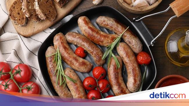 Tips Panggang Sosis Agar Tetap Juicy Gurih Untuk Sajian Natal