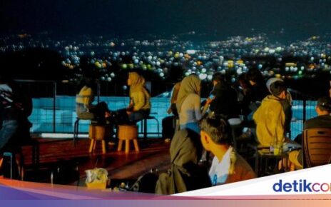 Asyik! Ngopi di Garut Pemandangan Kota Malam Hari dan Gunung Cikuray