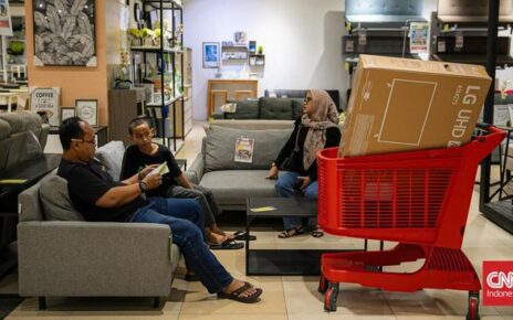 Murah, Sofa Bed buat Santai Cuma Rp799 Ribu di Transmart Full Day Sale